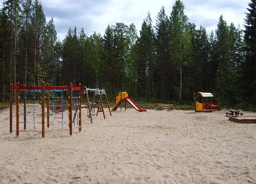 Pikonharju_leikkikenttä_Liikuntapaikat_lähiliikunta sivulle.JPG